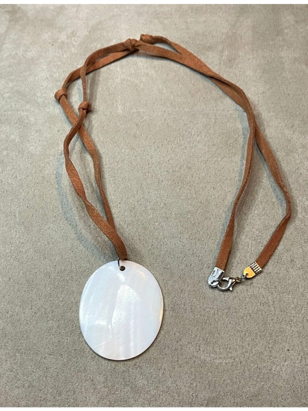 Vintage Y2K Minimalist White Shell Disc Pendant on Brown Suede Cord Necklace